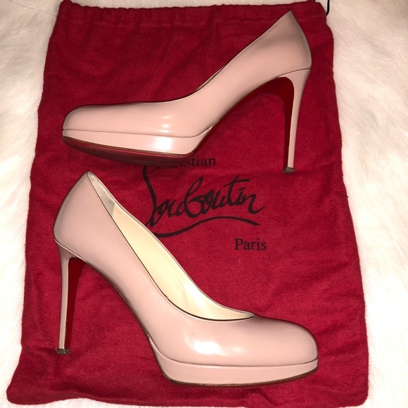 Christian Louboutin Shoes - CHRISTIAN LOUBOUTIN Nude Pumps